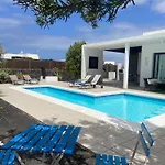 Casa *